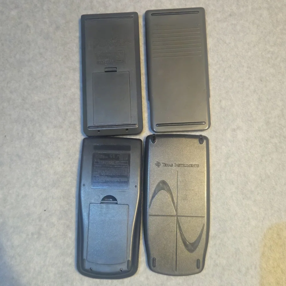 TEXAS INSTRUMENTS TI 82 TI 83 Graphing Calculators‎ Lot Manuals Tested Works